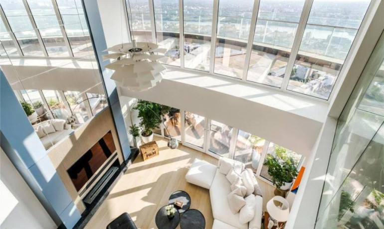 4 Bedrooms 3 Bathrooms, Duplex Penthouse 31 Crossharbour Plaza, London, E14