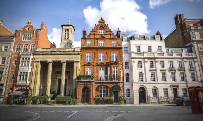 1 bedroom apartment North Audley Street, Mayfair, London, W1K