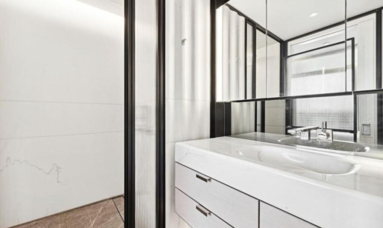 1 bedroom apartment The OWO Residences by Raffles, Westminster SW1